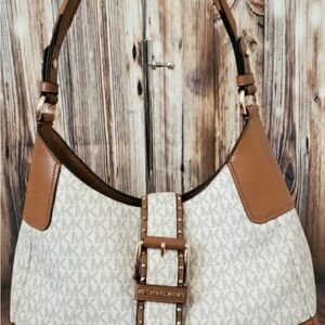 Michael Kors - 👜Signature Lillian Shoulder Bag👜